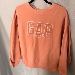 GAP logo crewneck